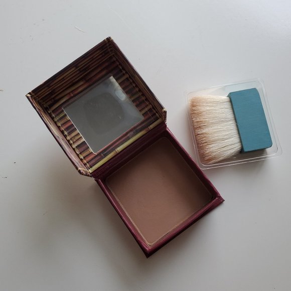 Benefit Hoola Bronzer - Picture 2 of 2